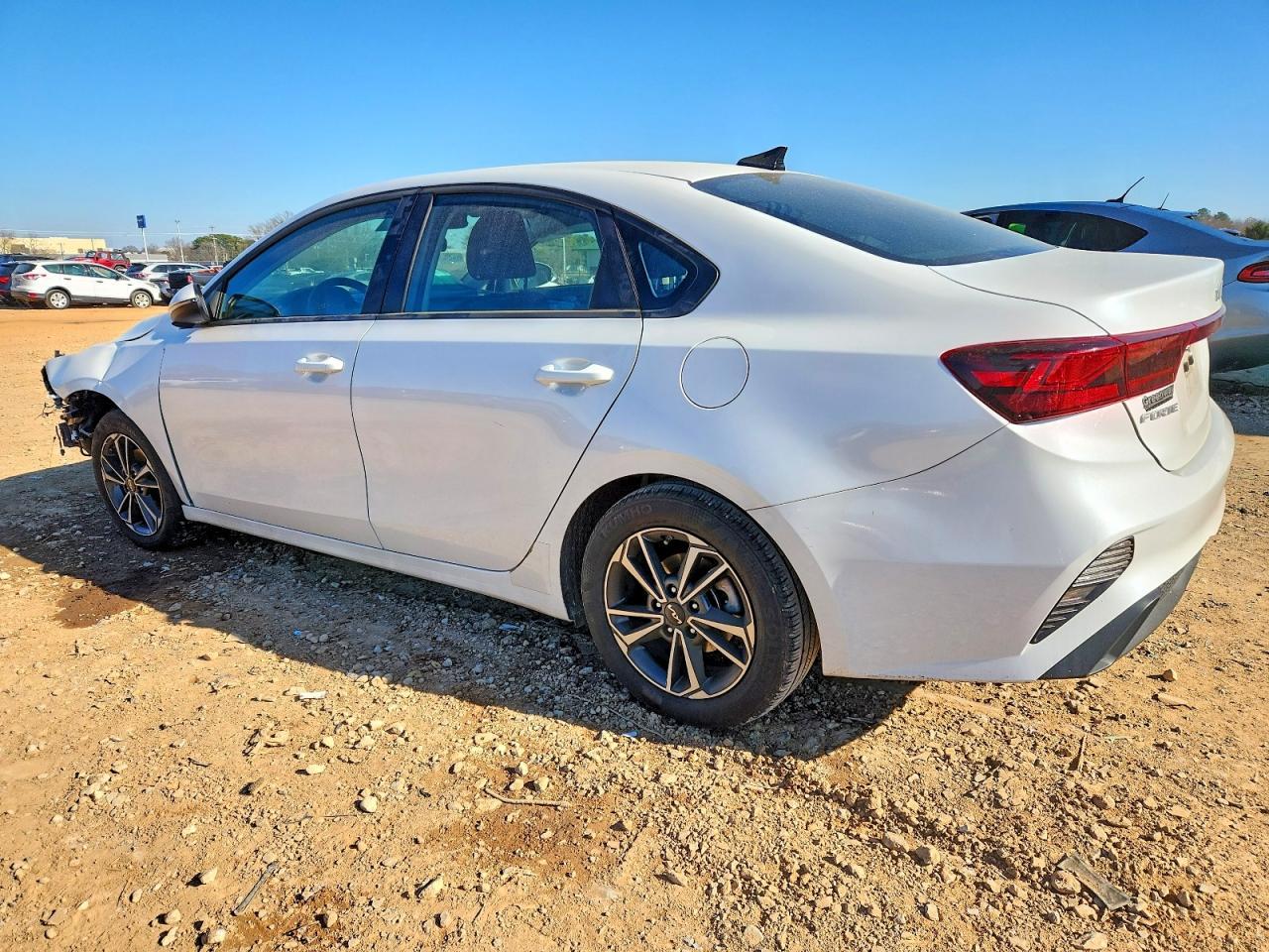 2024 Kia Forte Lx - Фото 2