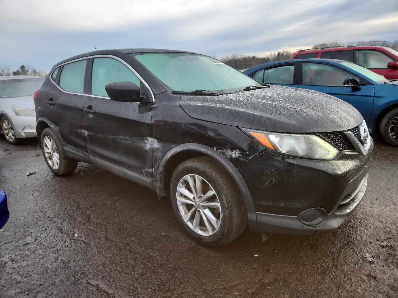 2017 Nissan Rogue Sport S - Фото 4