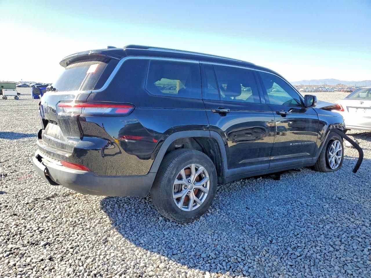 2022 Jeep Grand Cherokee L Limited - Image 3