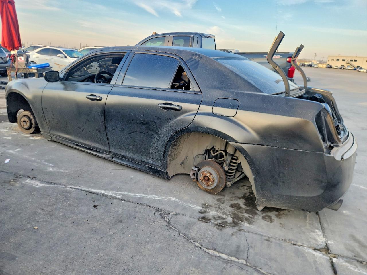 2011 Chrysler 300C - Image 2