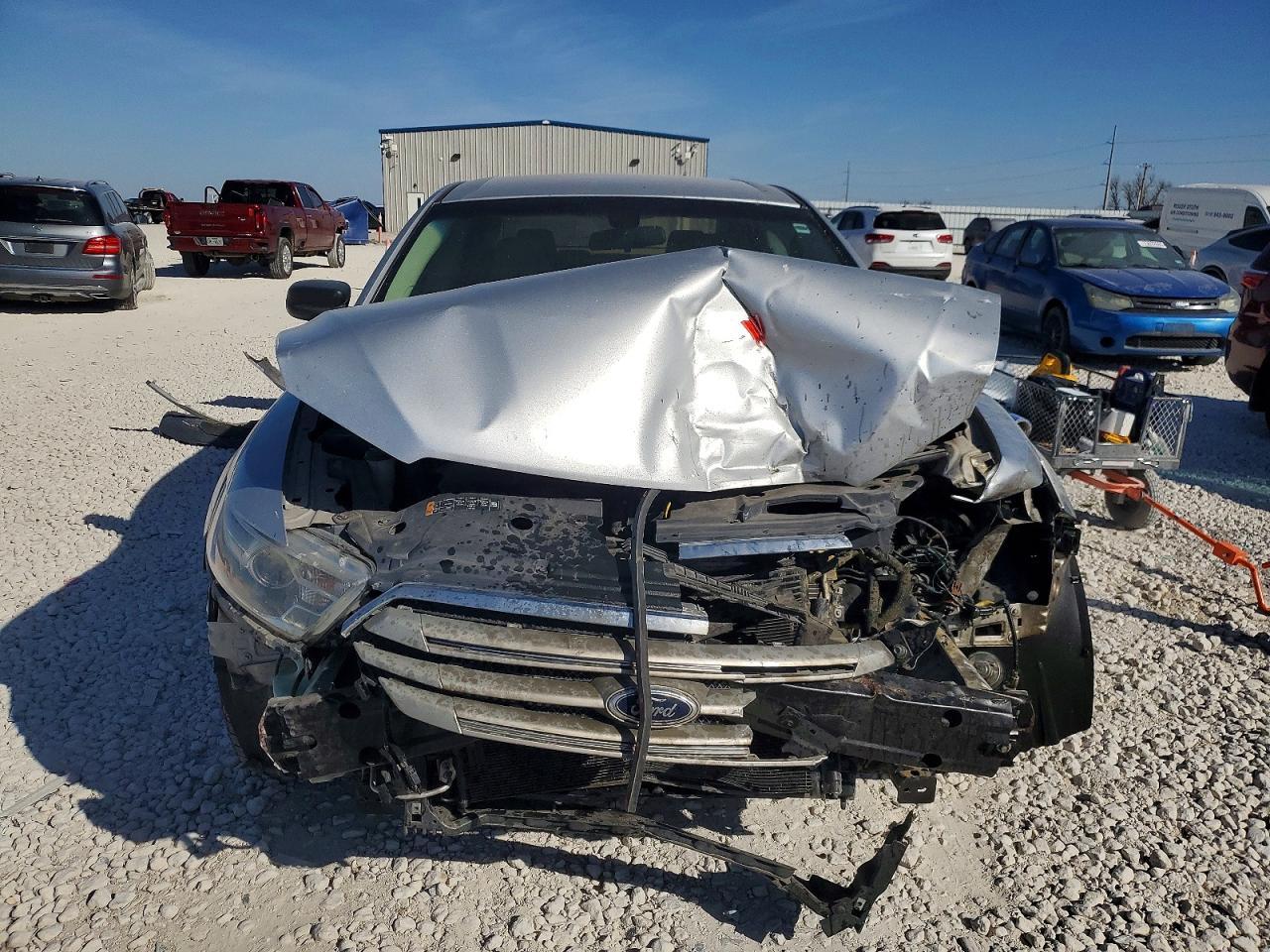 2013 Ford Taurus Se - Image 5