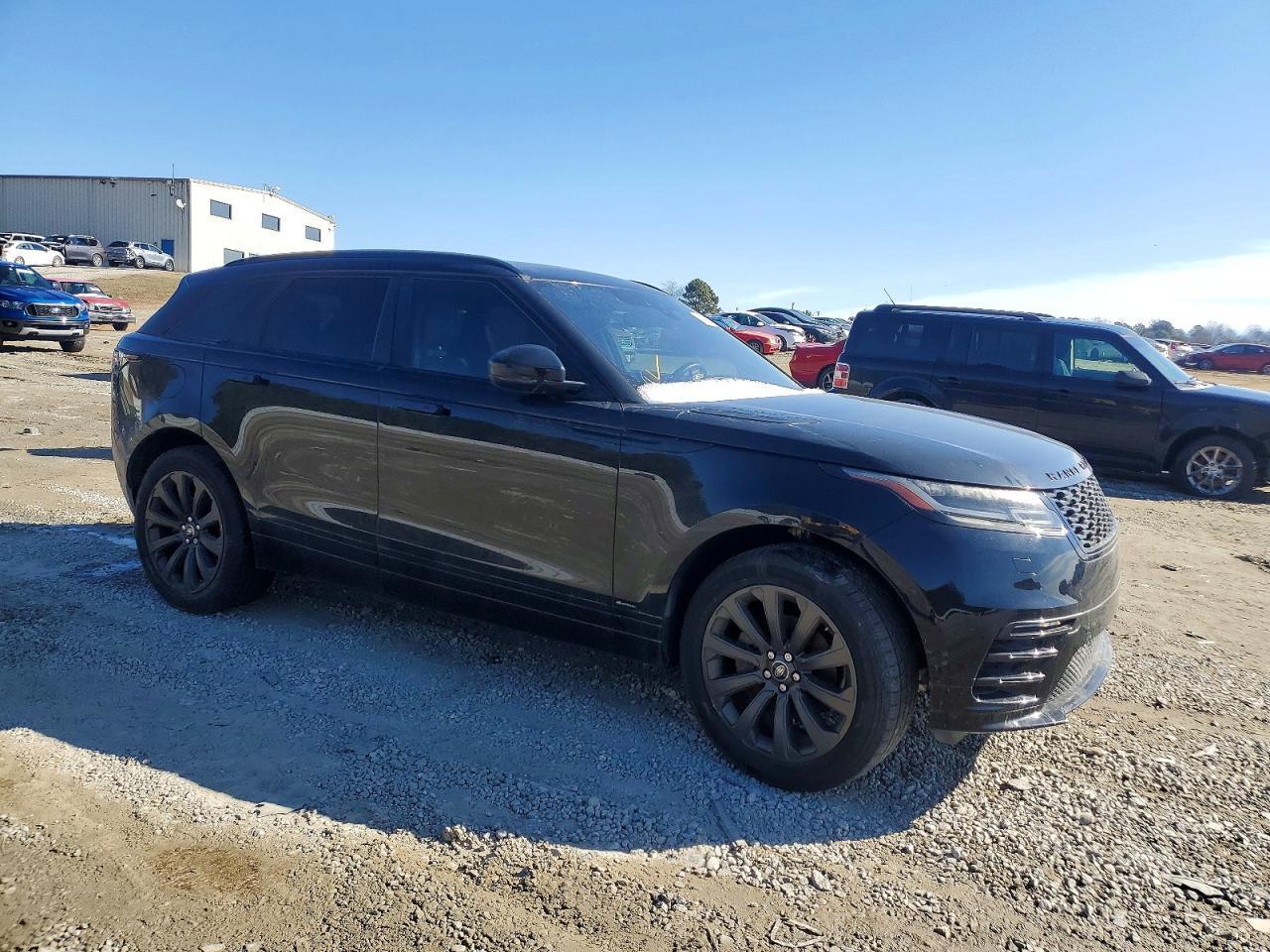 2019 Land Rover Range Rover Velar R-Dynamic Se - Image 4