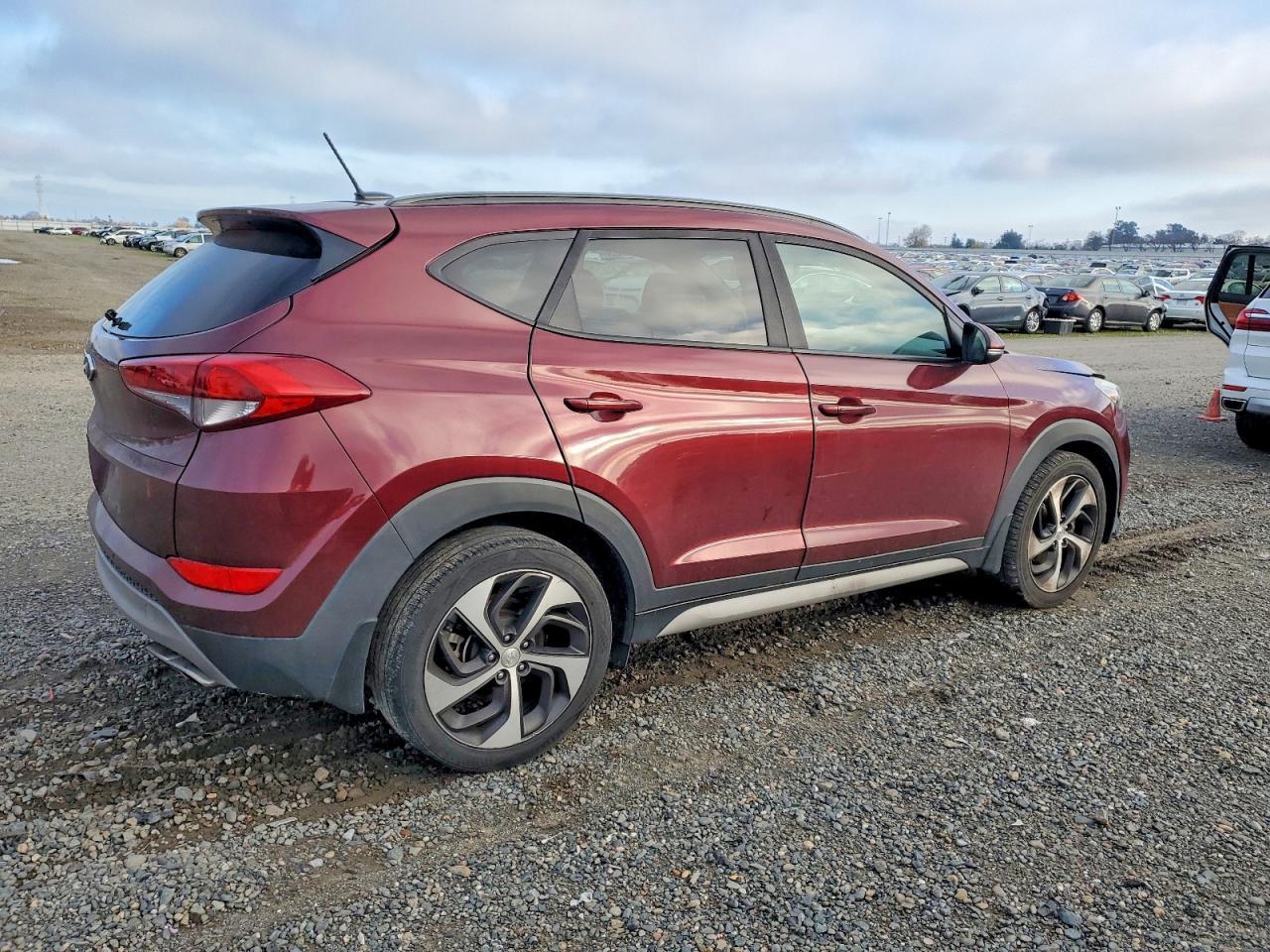 2017 Hyundai Tucson Limited - Image 3