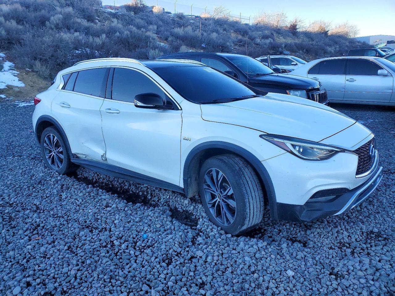 2017 Infiniti Qx30 Base - Фото 4