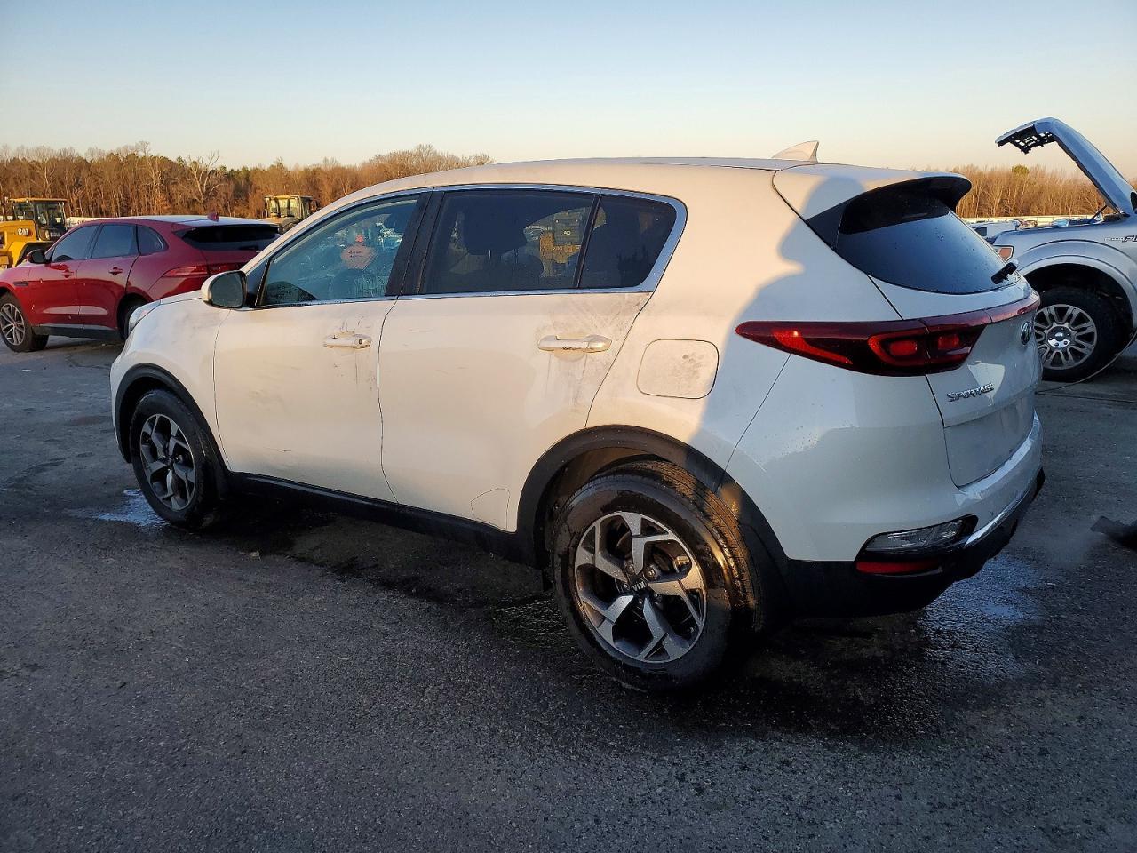 2021 Kia Sportage Lx - Фото 2