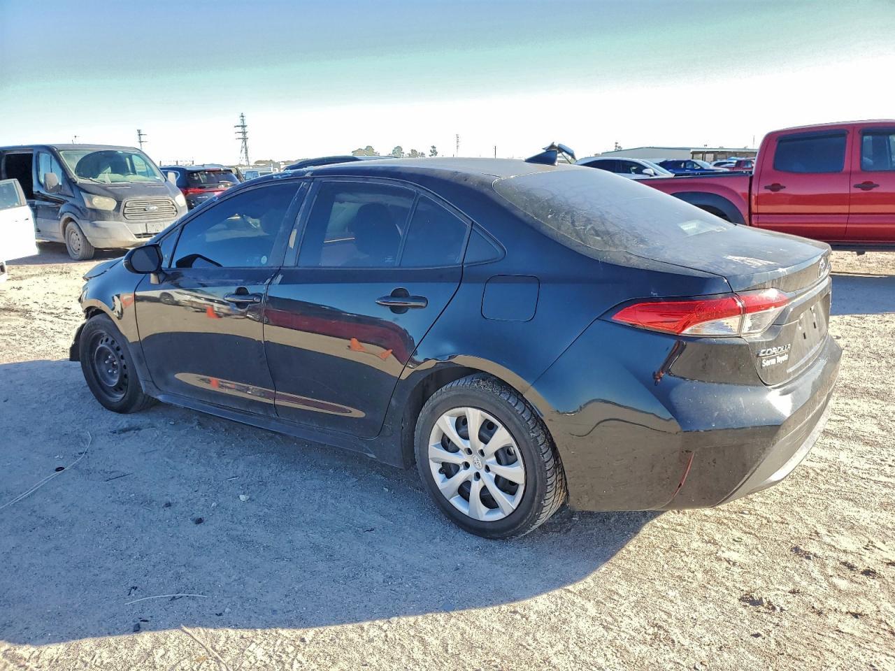 2022 Toyota Corolla Le - Image 2