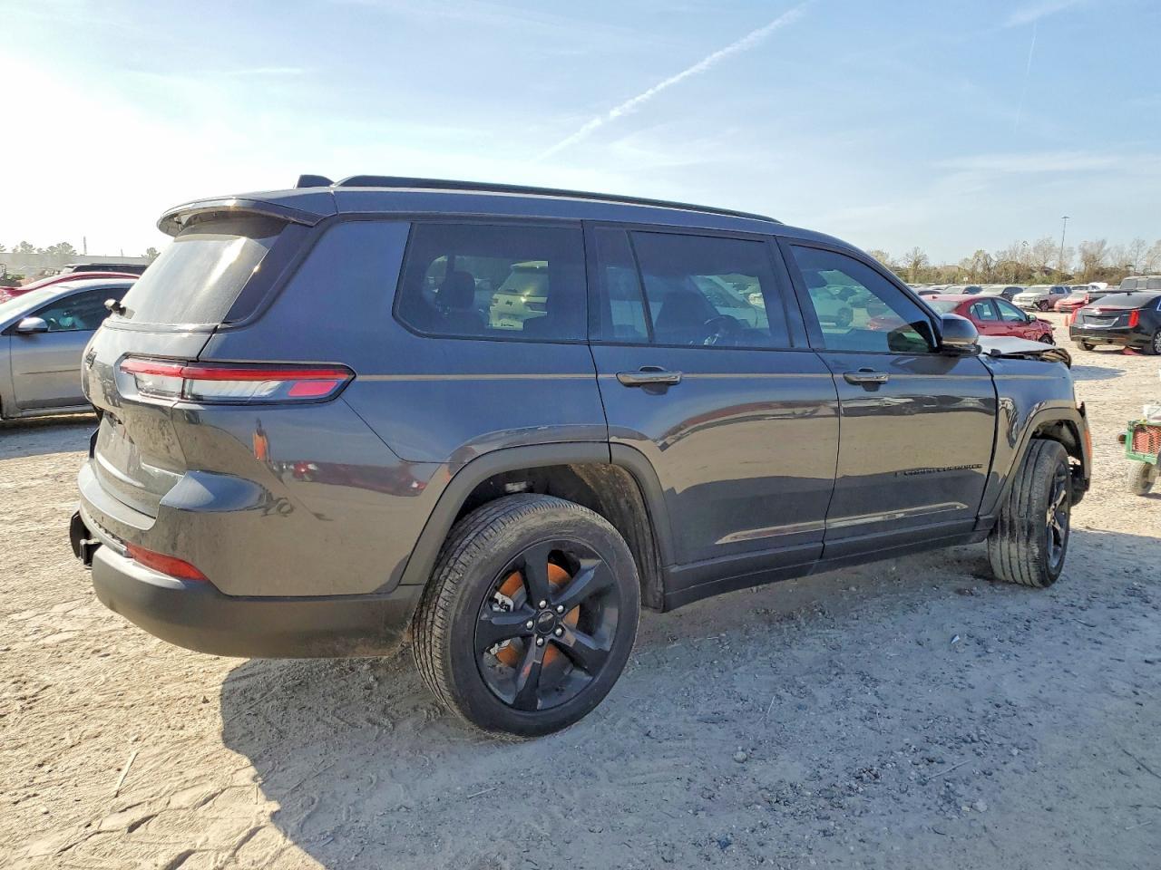 2025 Jeep Grand Cherokee L Laredo - Фото 3