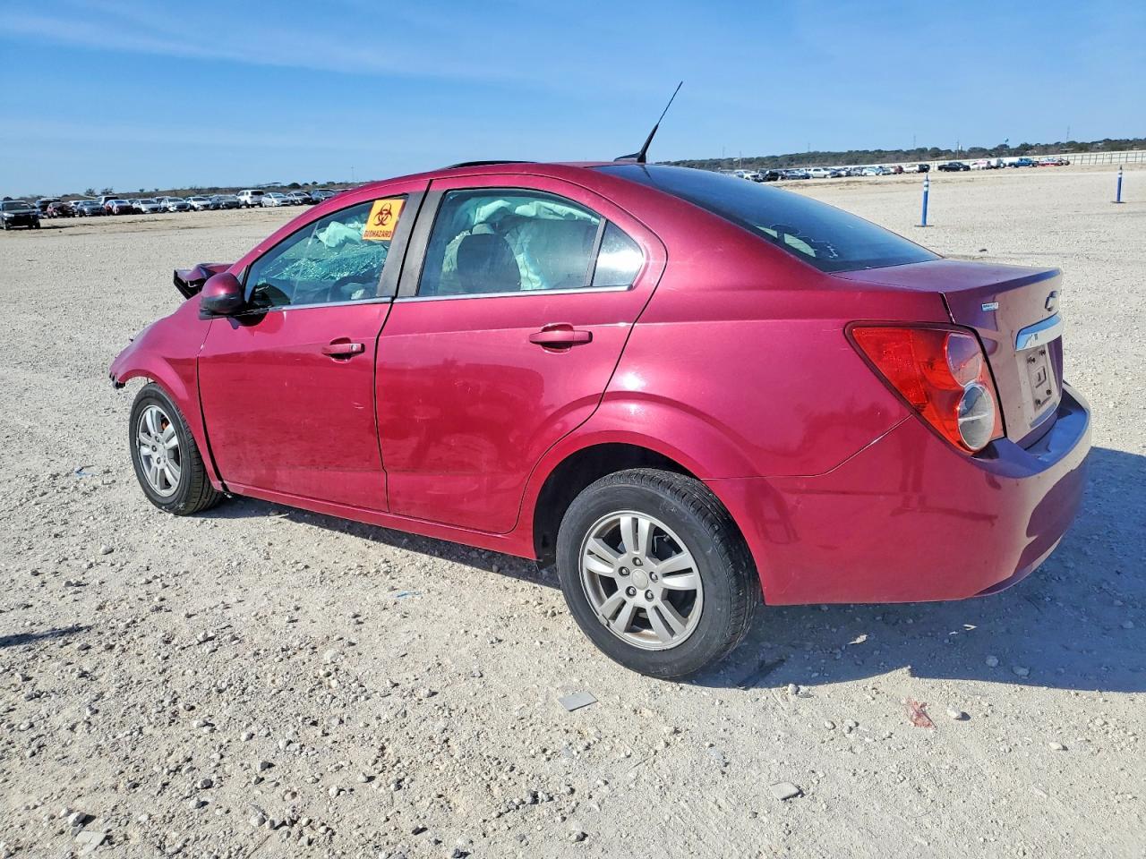 2014 Chevrolet Sonic Lt - Image 2