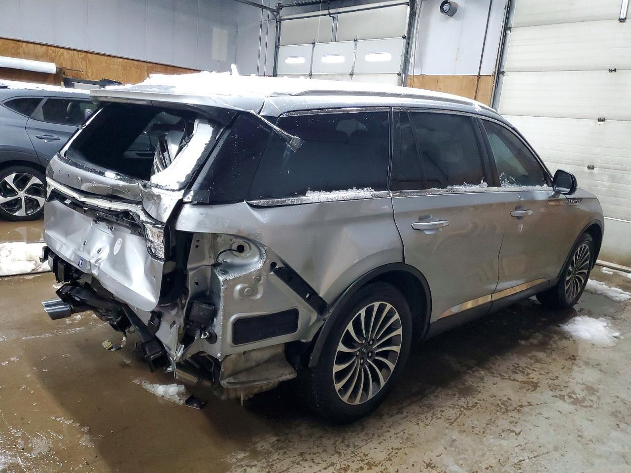 2020 Lincoln Aviator Reserve - Image 3