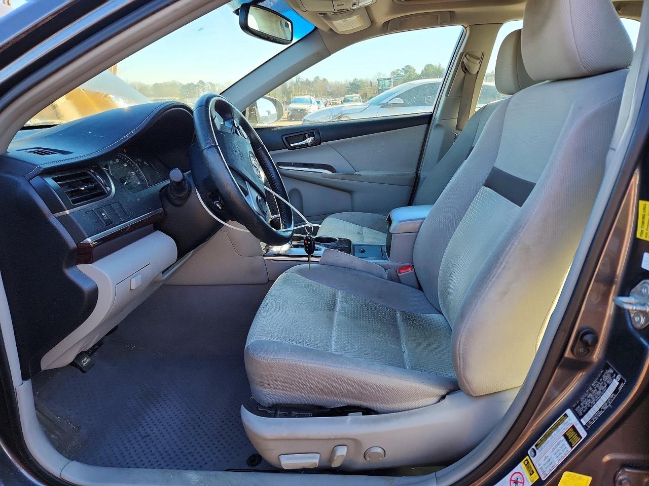 2012 Toyota Camry Base - Фото 7