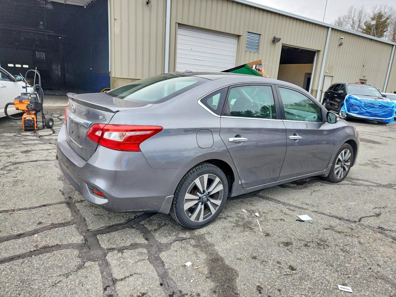 2016 Nissan Sentra S - Фото 3