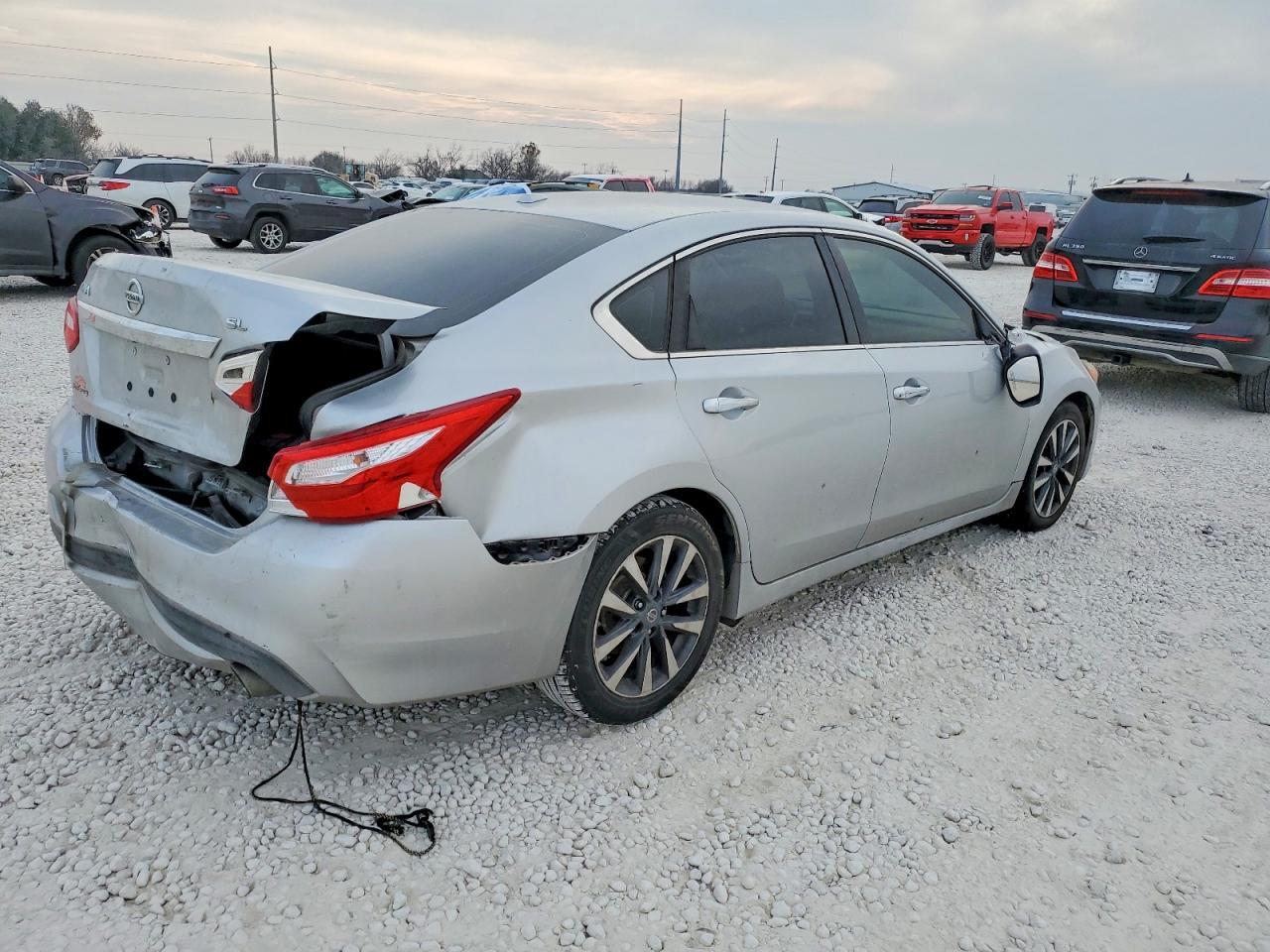 2017 Nissan Altima 2.5 - Фото 3