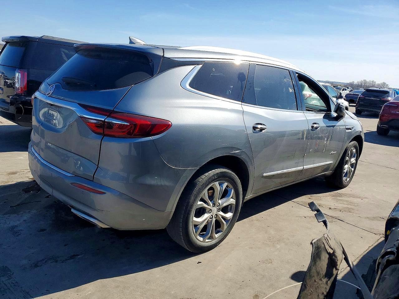 2021 Buick Enclave Avenir - Image 3