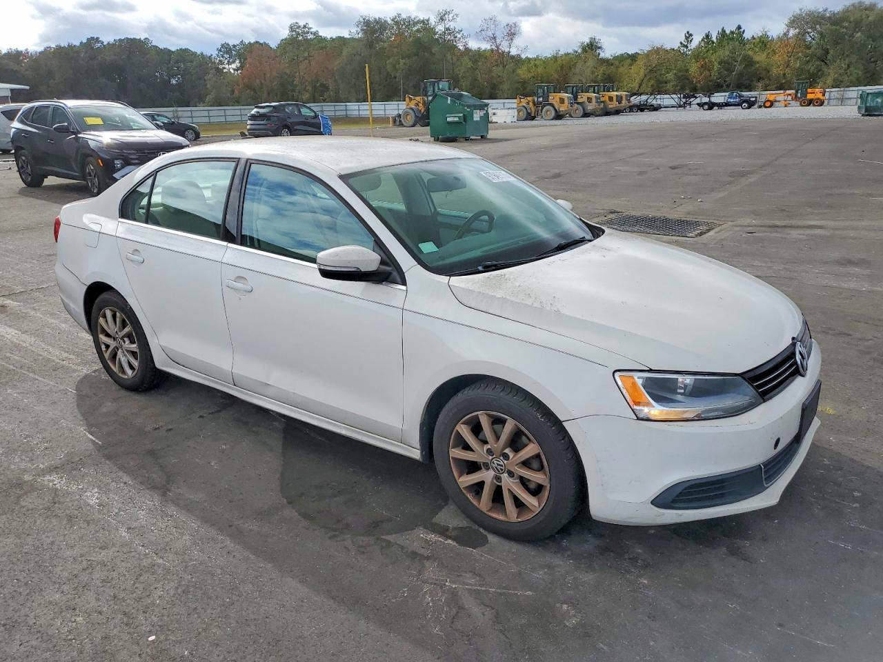 2013 Volkswagen Jetta Se - Image 4