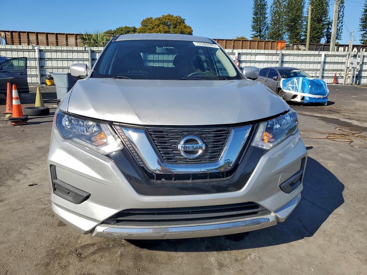 2017 Nissan Rogue S - Image 5