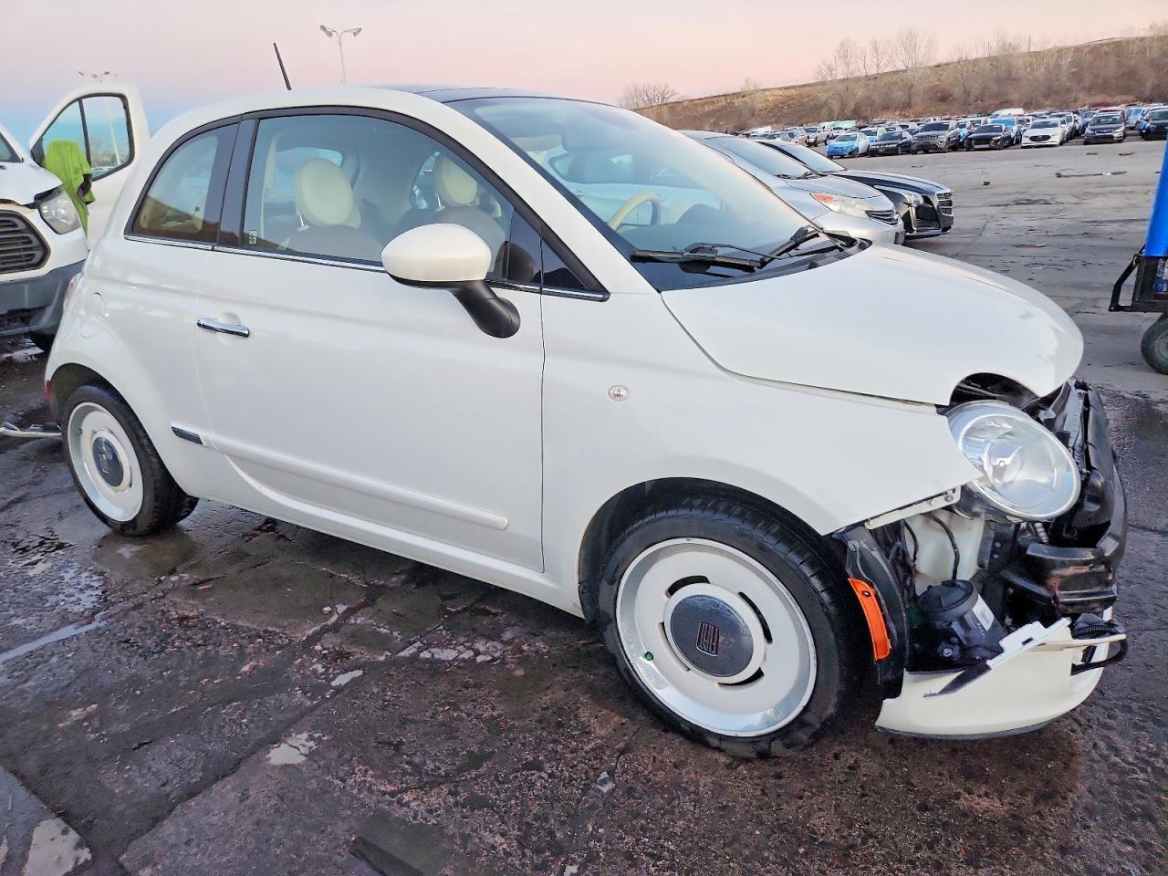 2015 Fiat 500 Lounge - Image 4