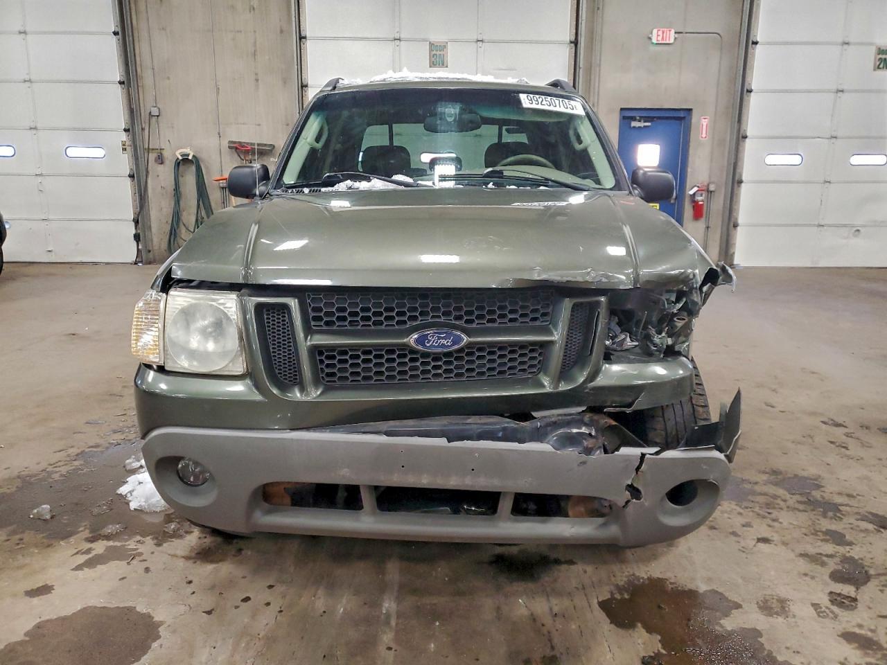 2003 Ford Explorer Sport Trac - Фото 5