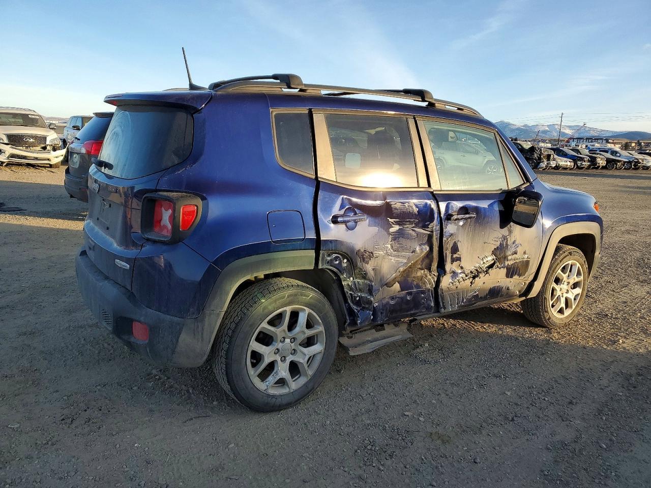 2018 Jeep Renegade Latitude - Image 3