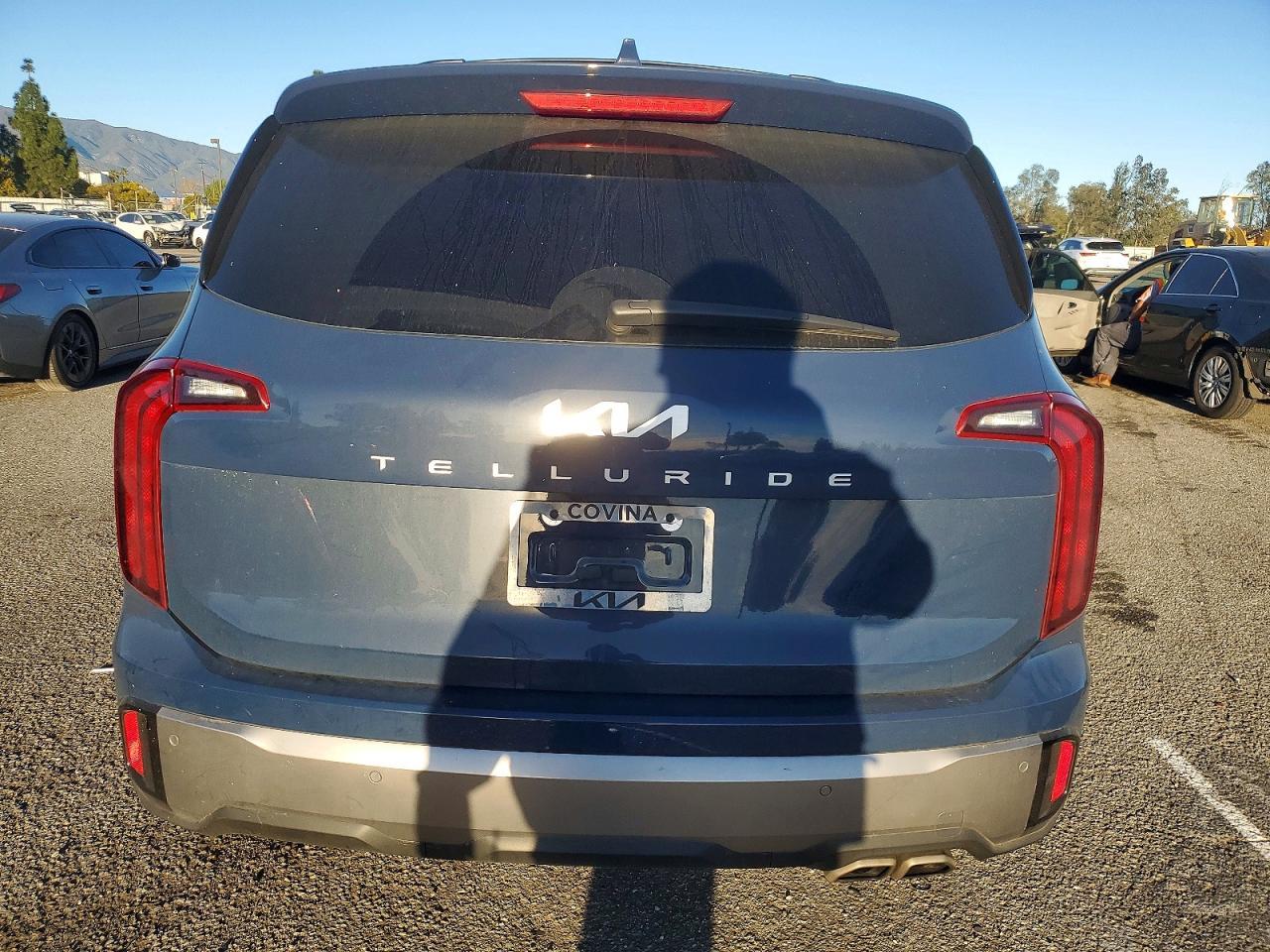 2025 Kia Telluride S - Image 6