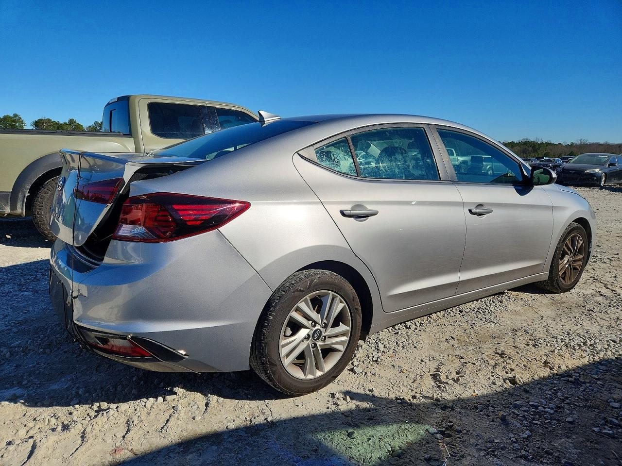 2020 Hyundai Elantra Sel - Фото 3