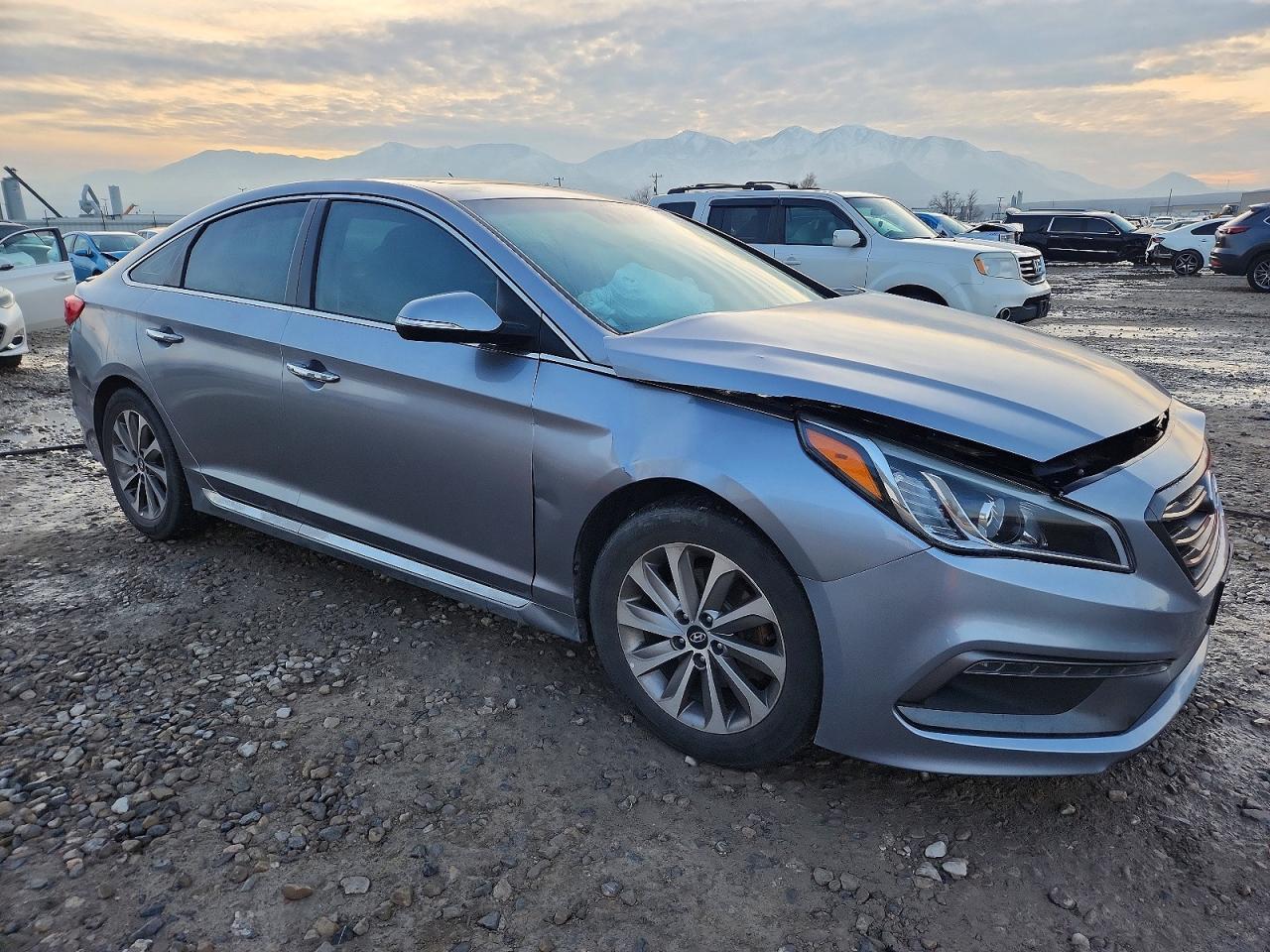 2016 Hyundai Sonata Sport - Image 4