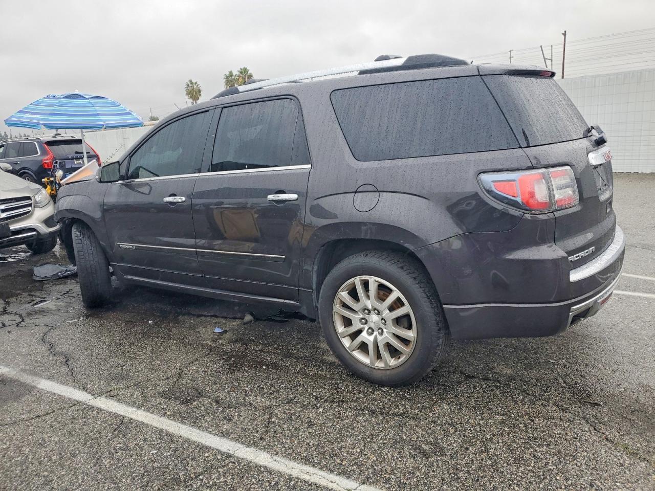 2015 GMC Acadia Denali - Image 2