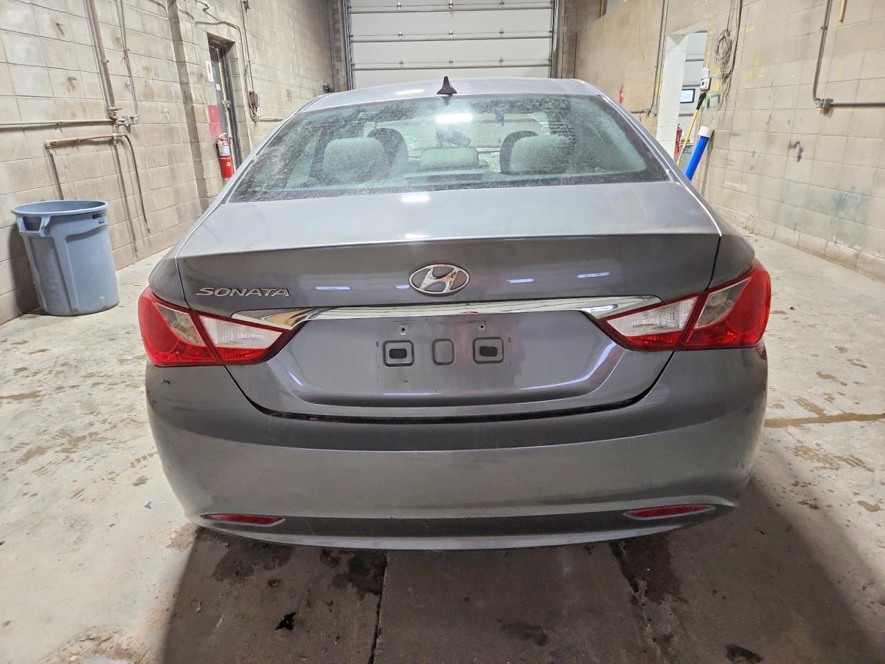 2013 Hyundai Sonata Gls - Image 6