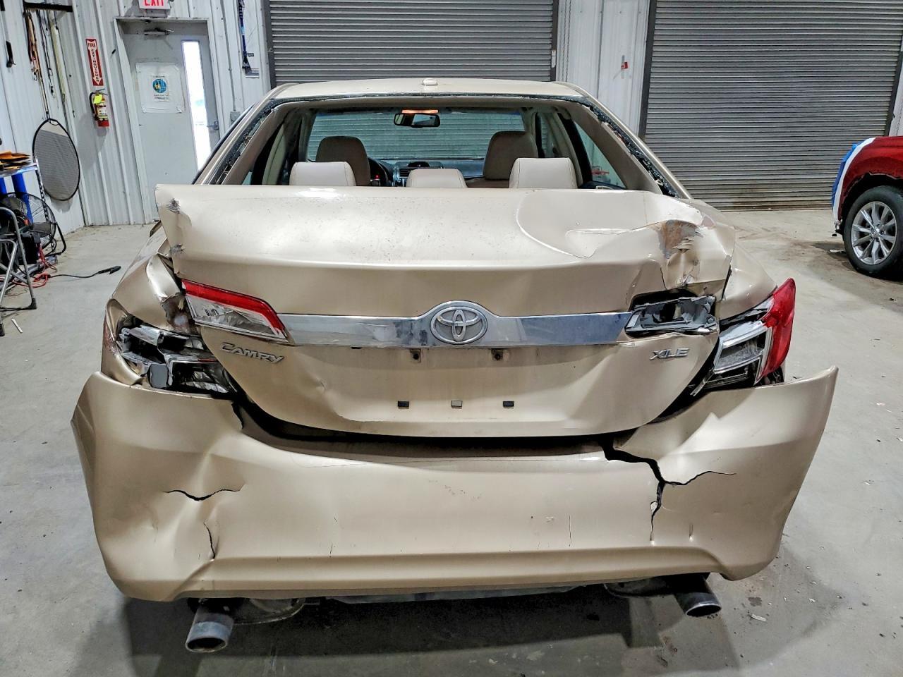 2012 Toyota Camry Se - Фото 6