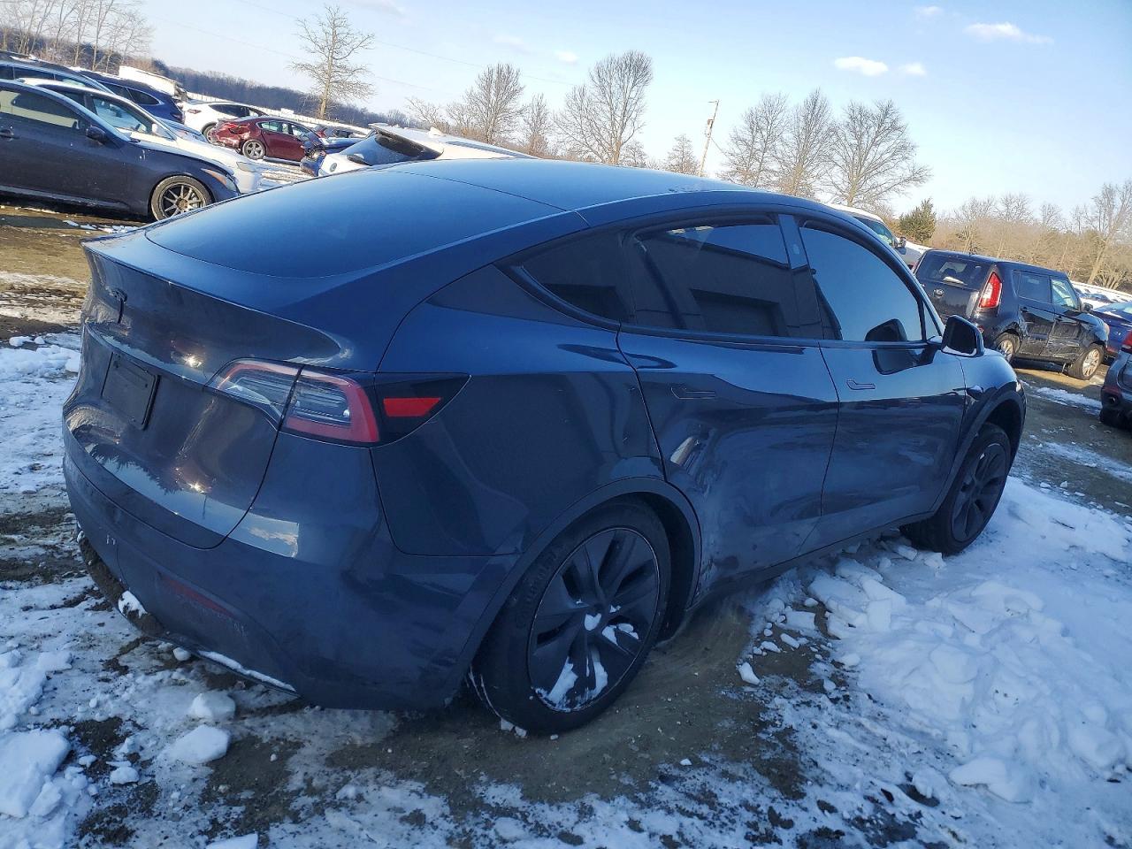 2025 Tesla Model Y - Image 3