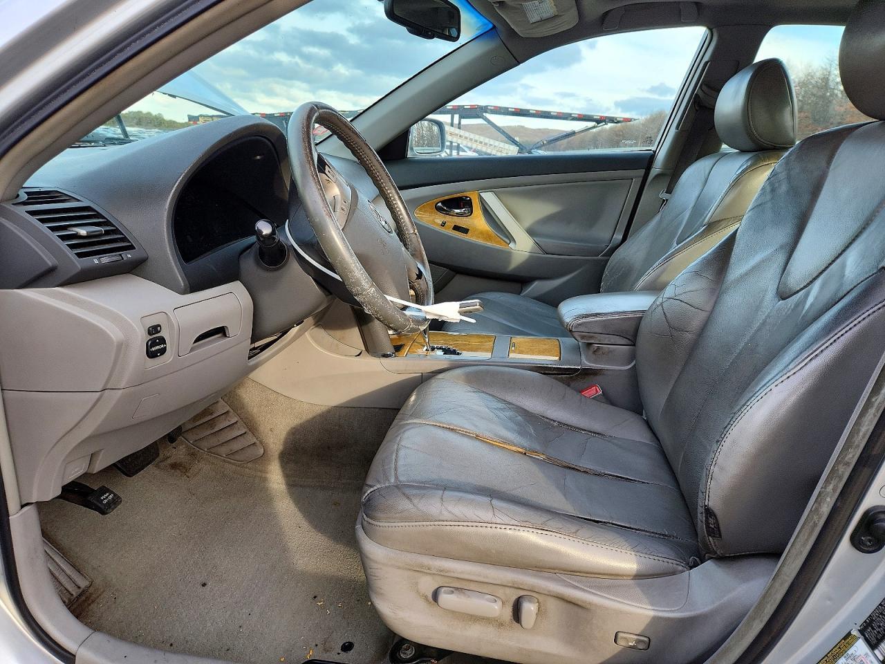 2007 Toyota Camry Le - Image 7