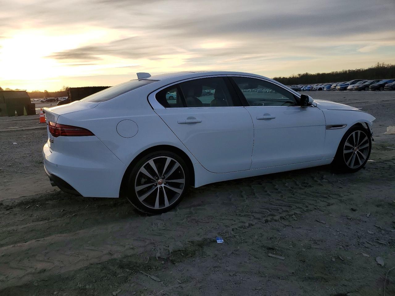 2020 Jaguar Xe S - Image 3