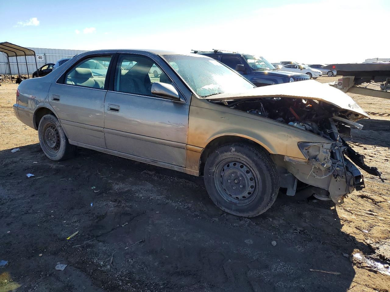 2000 Toyota Camry Ce - Фото 4