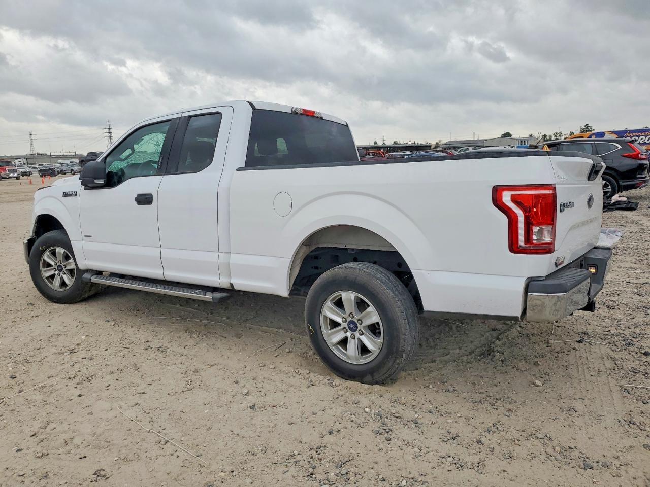 2015 Ford F150 Super Cab - Image 2