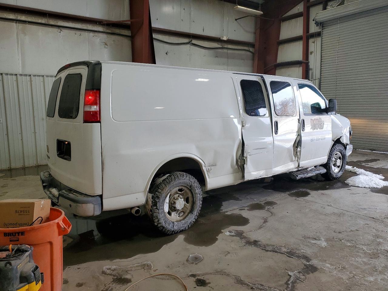 2023 Chevrolet Express G3500 Cargo ** Runs & Drives * Prior Fleet ** - Image 3