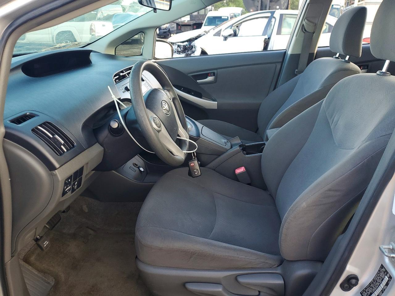 2011 Toyota Prius - Фото 7