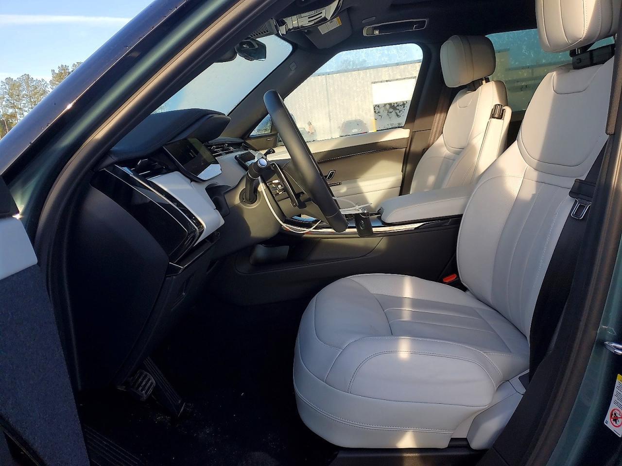 2025 Land Rover Range Rover Sport Se - Image 7