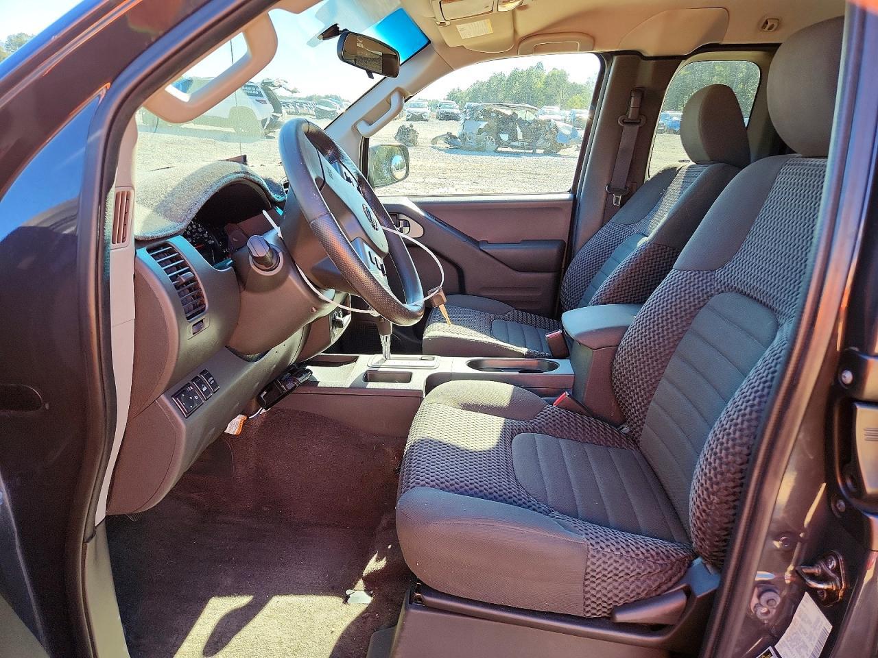 2015 Nissan Frontier Sv - Image 7