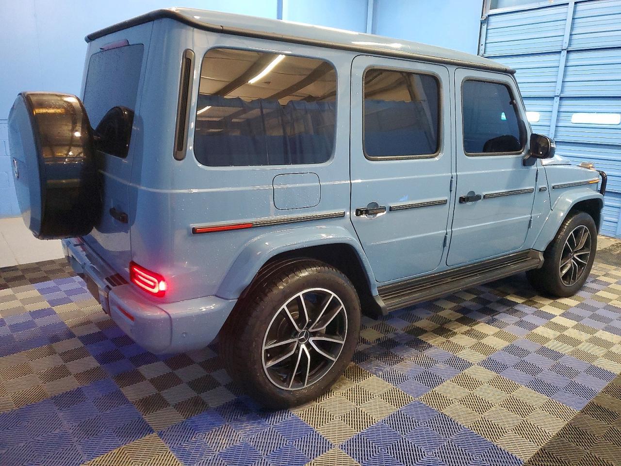 2025 Mercedes-Benz G 550 - Фото 3