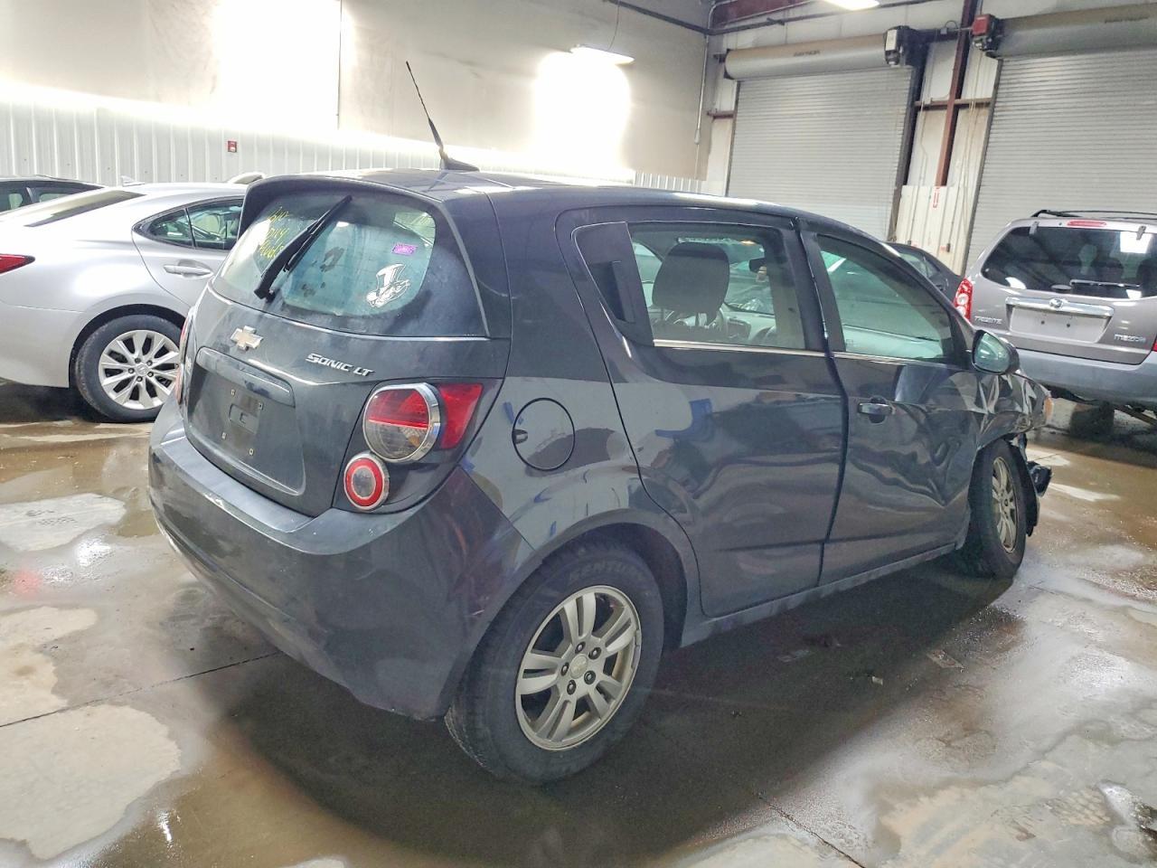 2014 Chevrolet Sonic Lt - Фото 3
