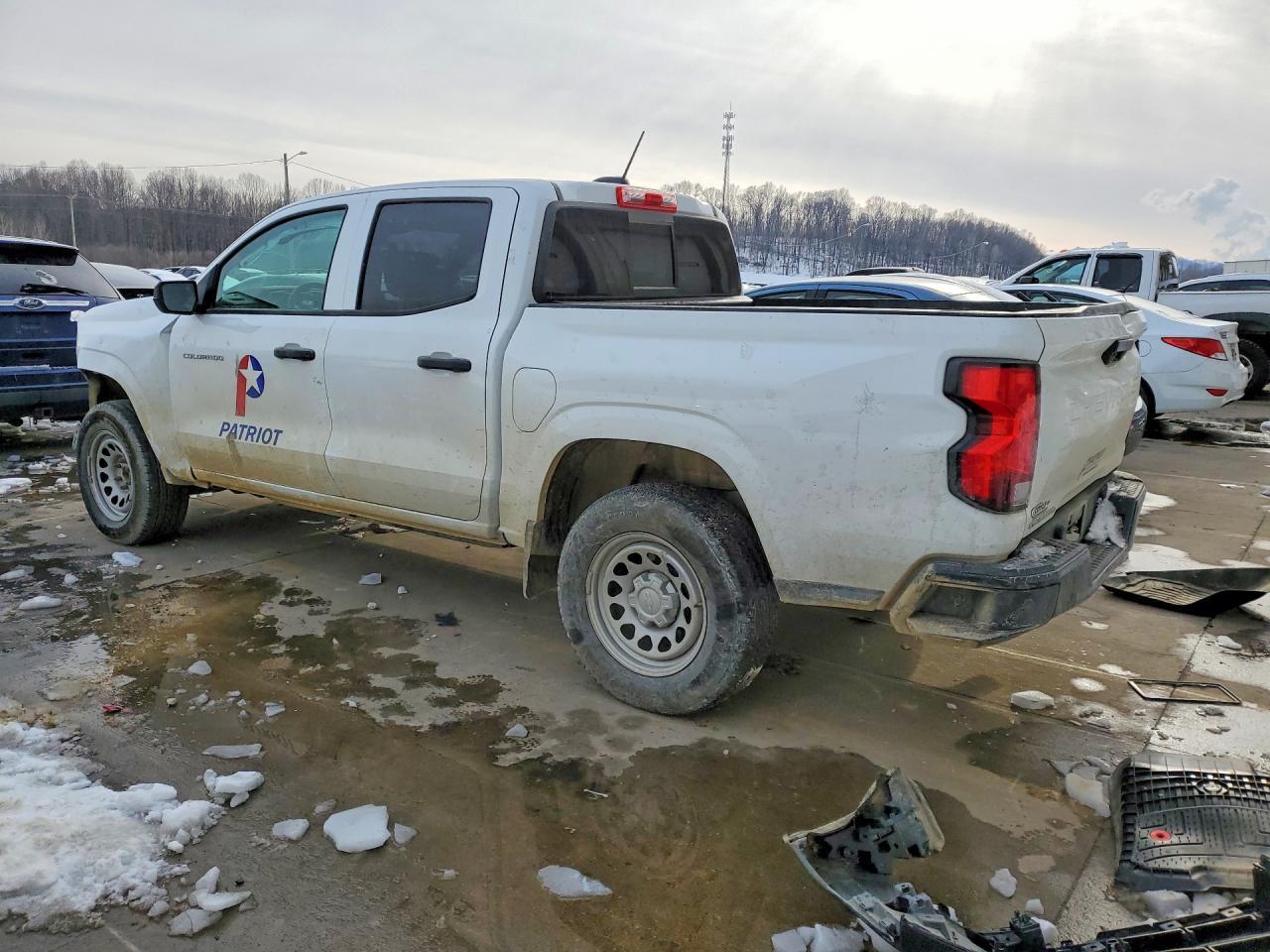 2024 Chevrolet Colorado - Image 2