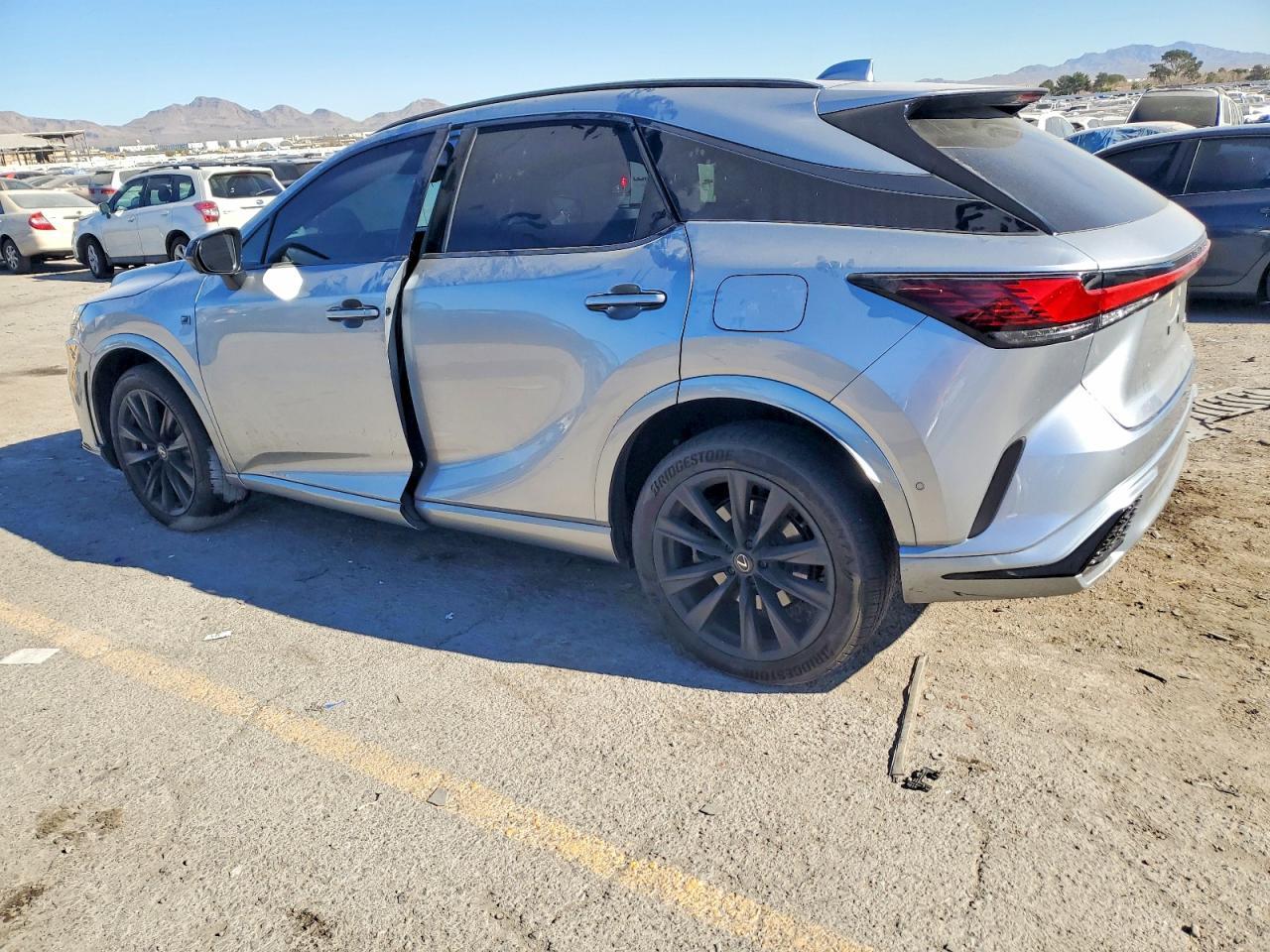 2023 Lexus Rx 500H F Sport - Image 2