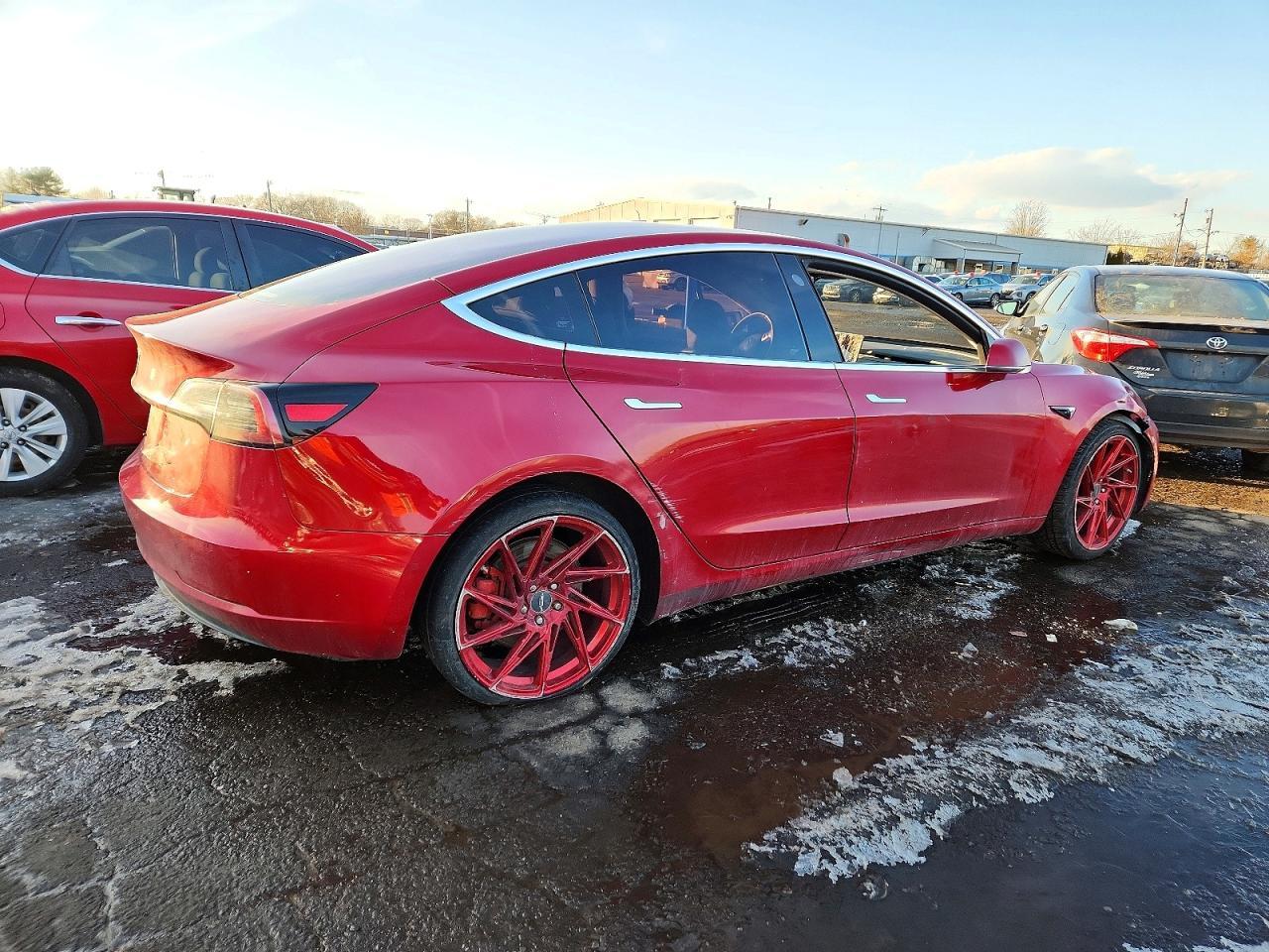 2018 Tesla Model 3 - Image 3