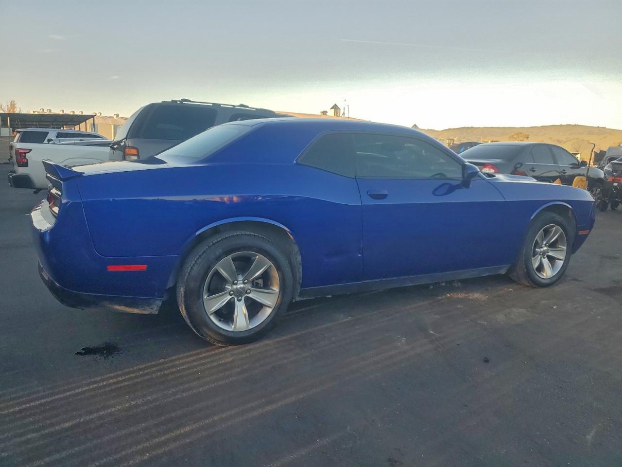 2021 Dodge Challenger Sxt - Image 3