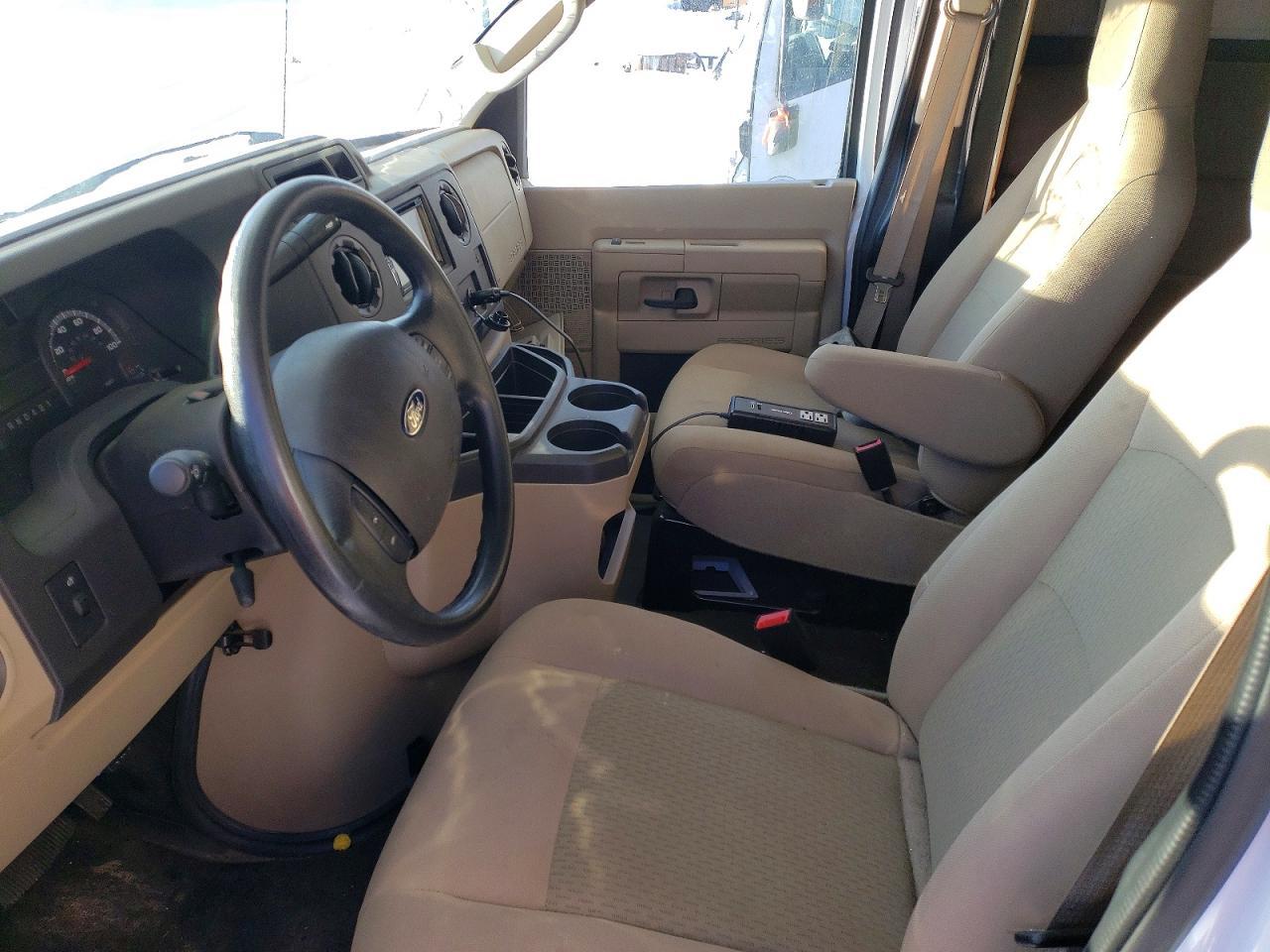 2019 Ford E450 Recreational Vehicle - Фото 5
