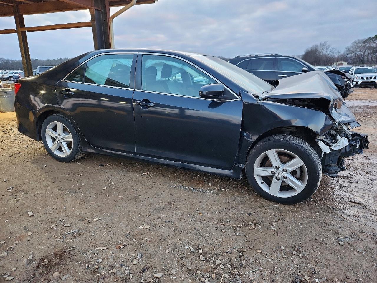 2014 Toyota Camry L - Фото 4