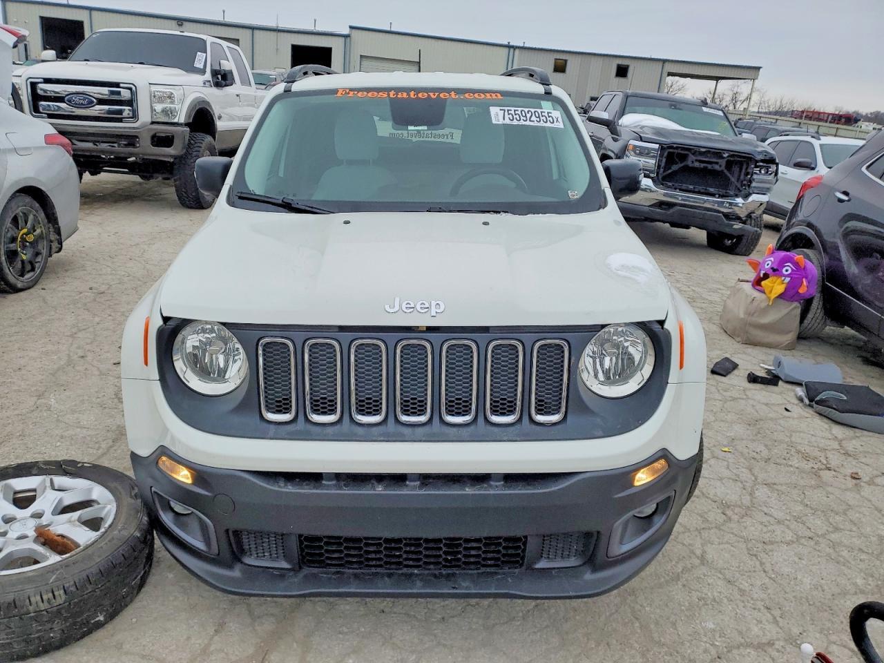 2015 Jeep Renegade Latitude - Image 5