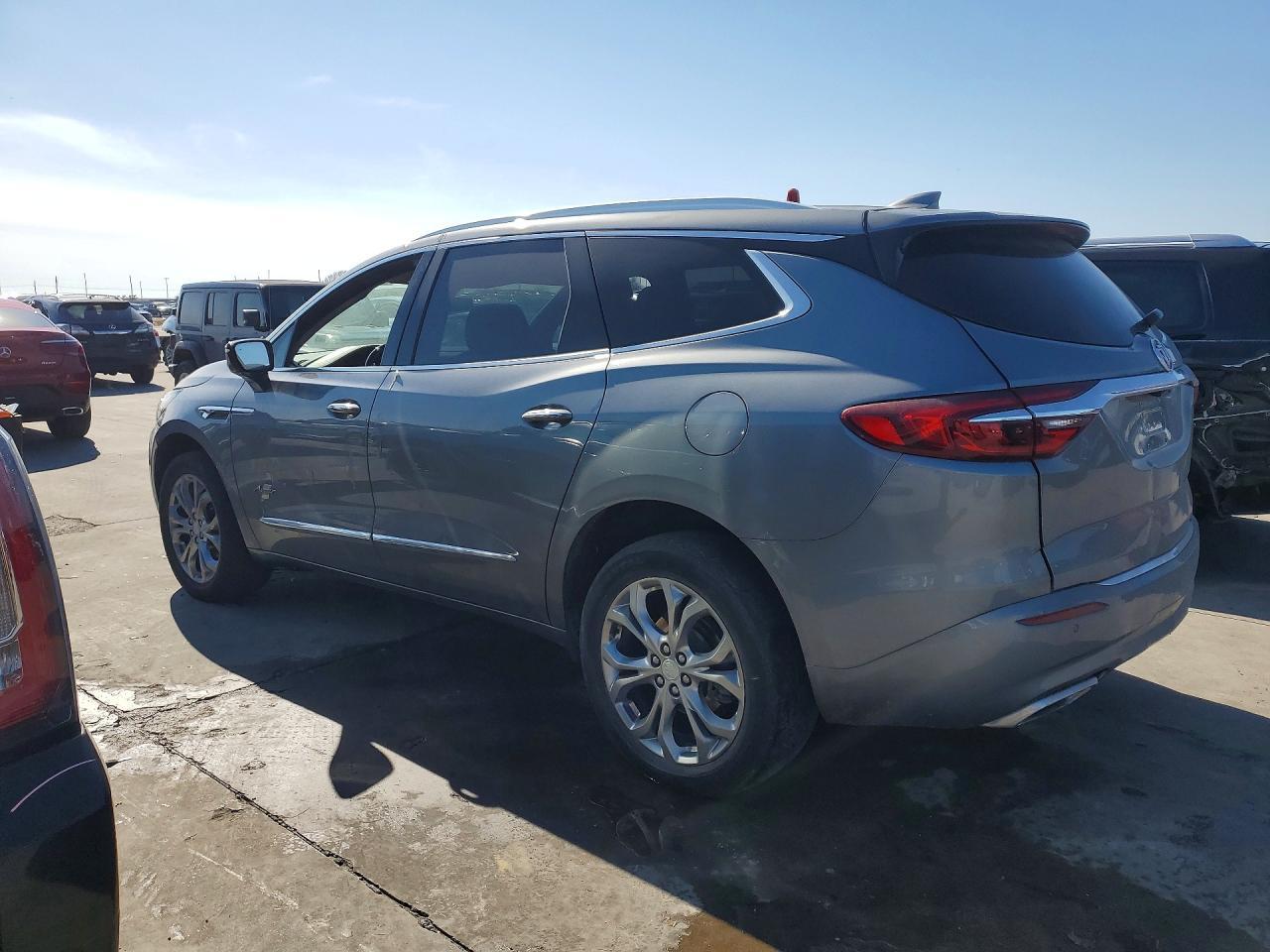 2021 Buick Enclave Avenir - Image 2