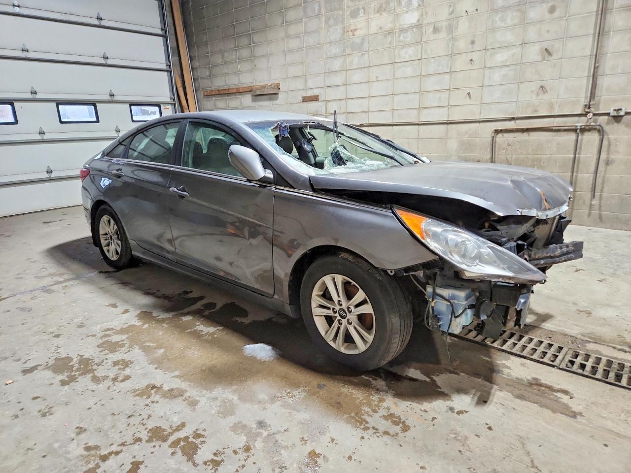 2013 Hyundai Sonata Gls - Image 4