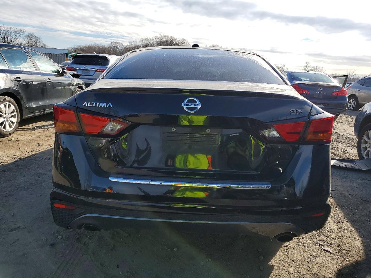 2020 Nissan Altima Sr - Фото 6