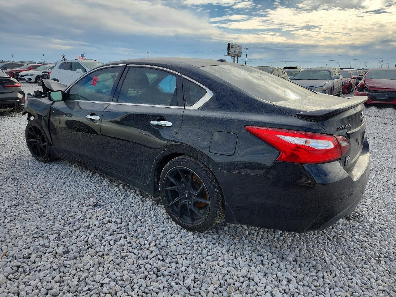 2016 Nissan Altima 2.5 - Image 2